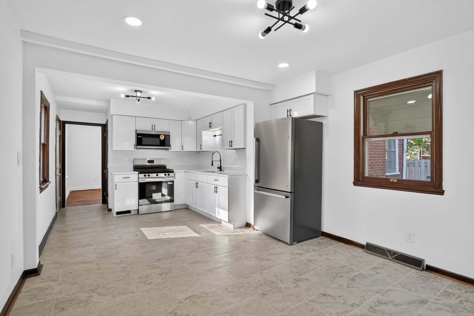 2917 Lawndale Avenue Property Photo 15