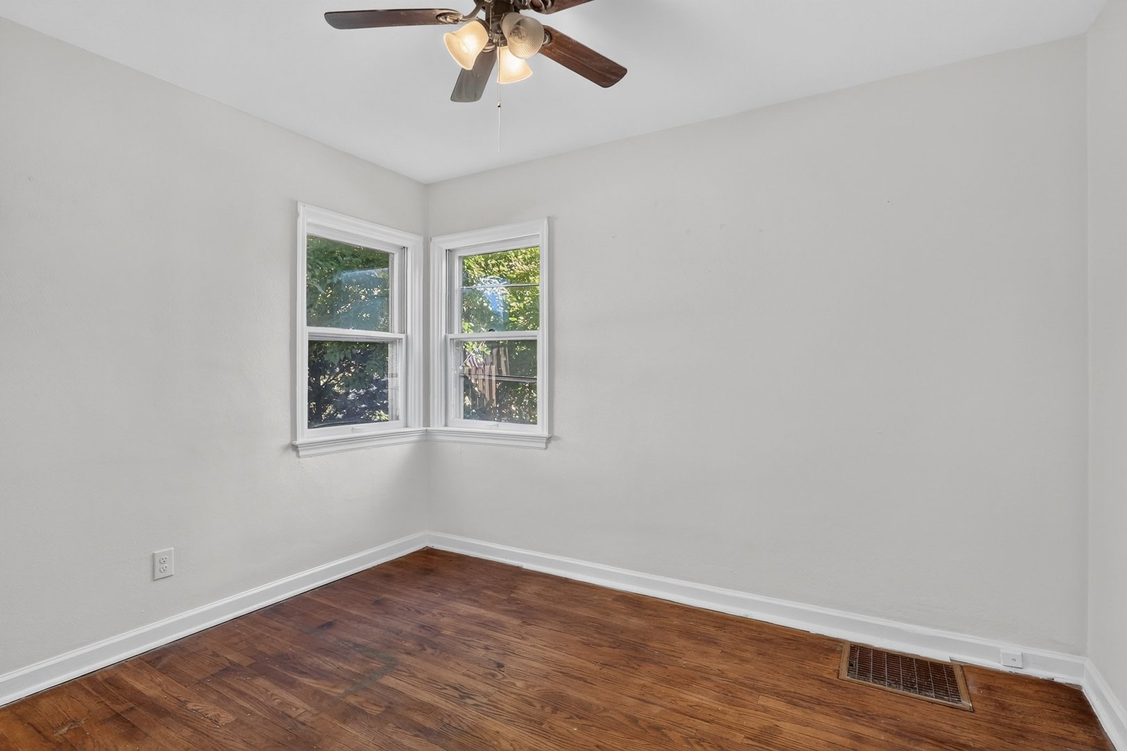 2917 Lawndale Avenue Property Photo 21