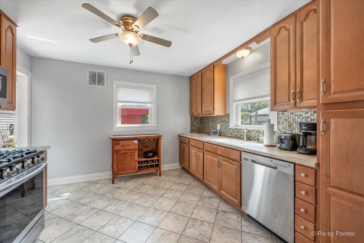 436 Le Grande Boulevard Property Photo 8