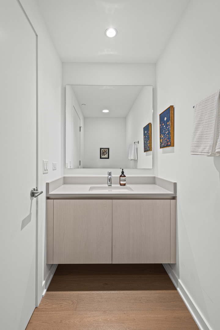 1648 W Division Street 110 Property Photo 14
