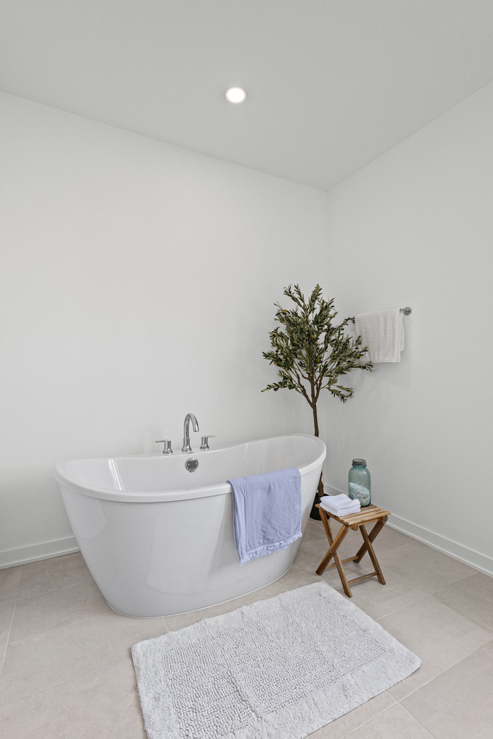 1648 W Division Street 110 Property Photo 20