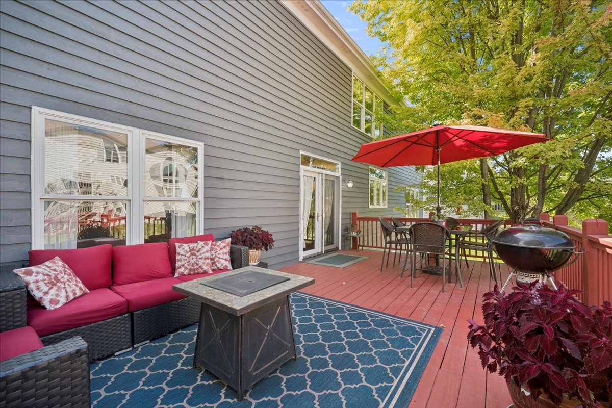 503 Barton Creek Drive Property Photo 4