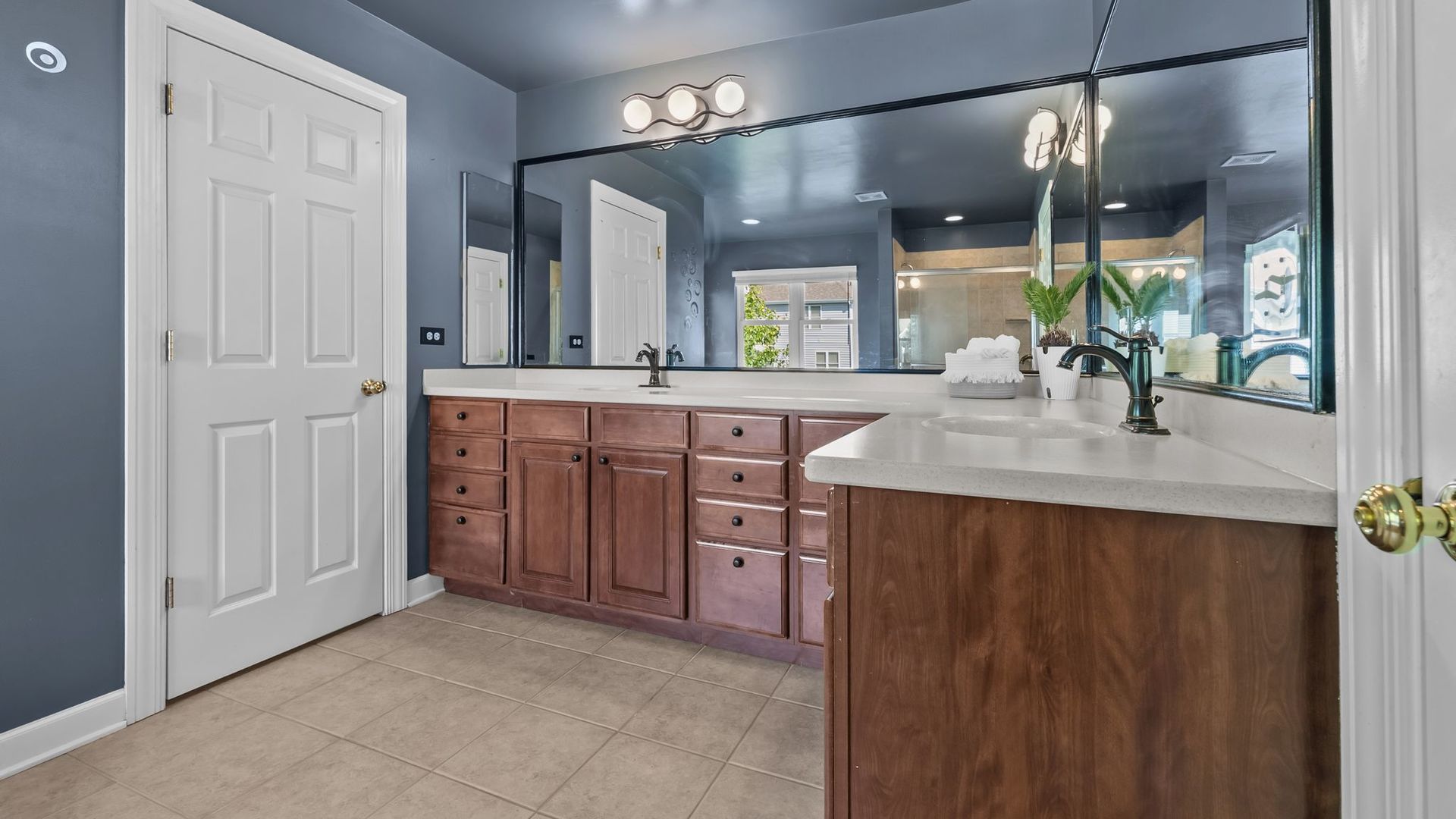 503 Barton Creek Drive Property Photo 22