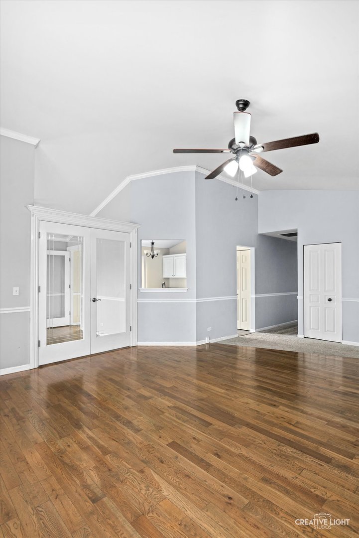 3292 Bromley Lane Property Photo 6