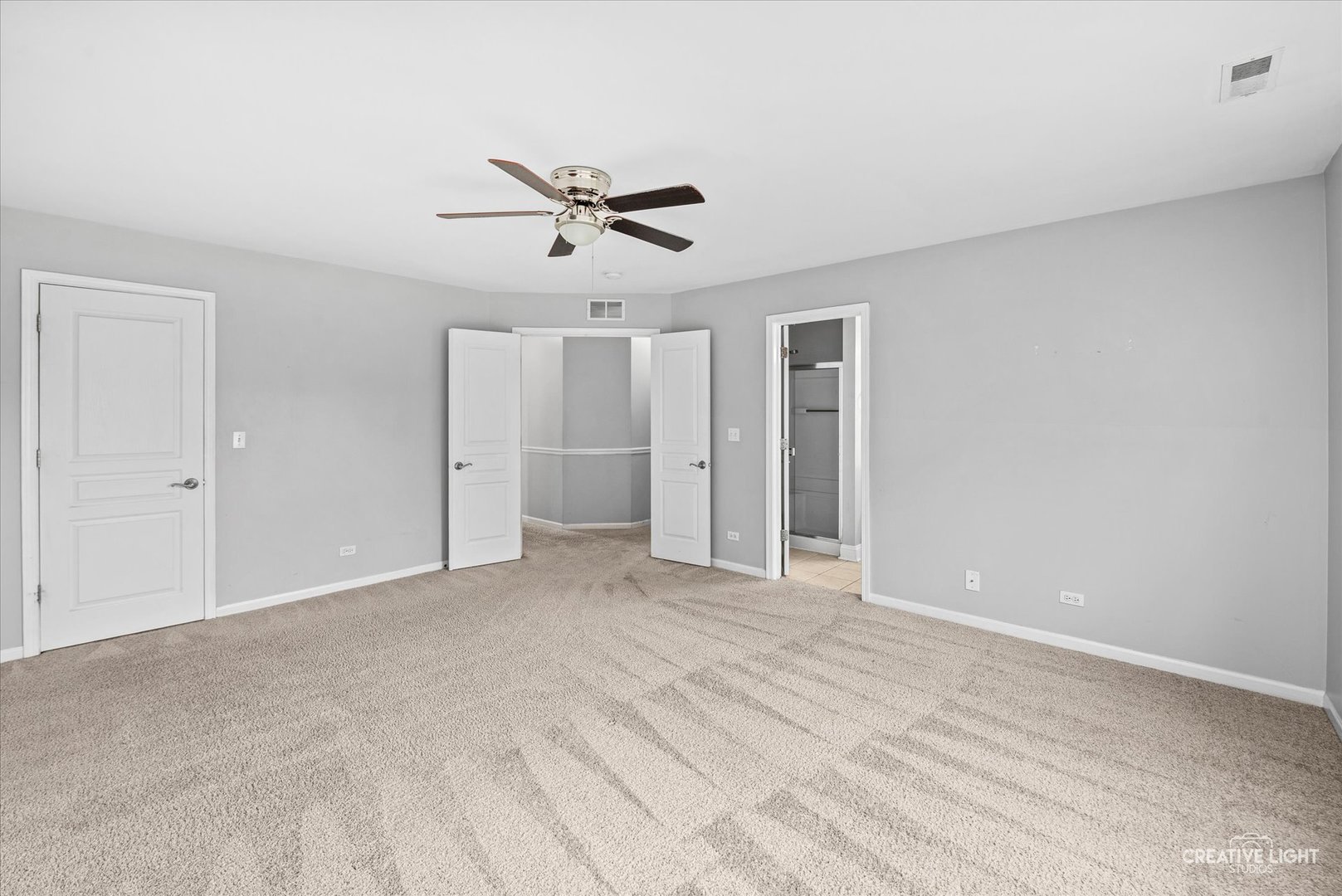 3292 Bromley Lane Property Photo 12