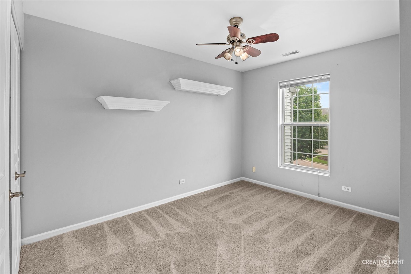 3292 Bromley Lane Property Photo 16