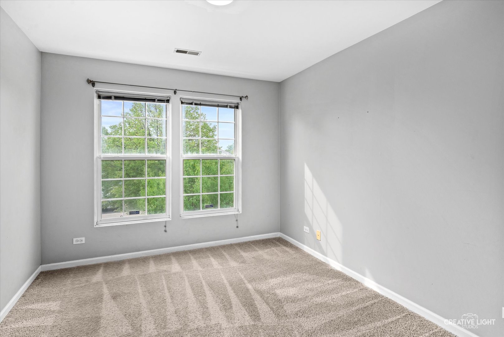 3292 Bromley Lane Property Photo 17