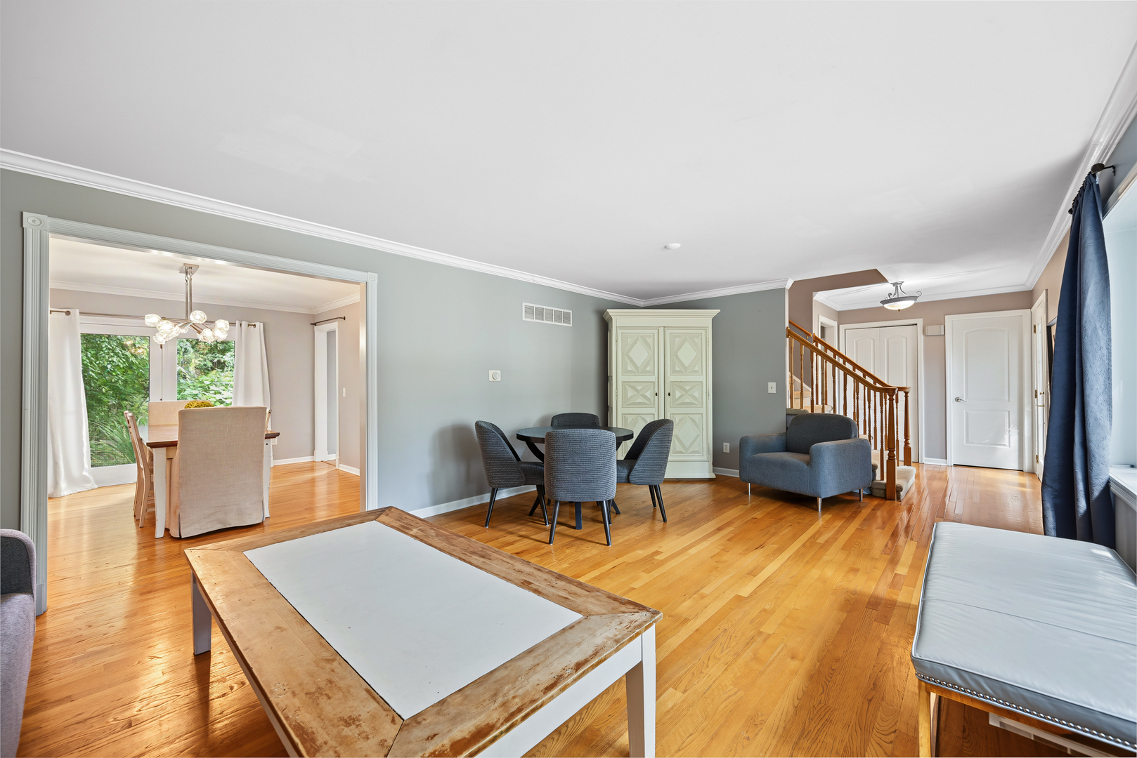 26w530 Prairie Avenue Property Photo 8