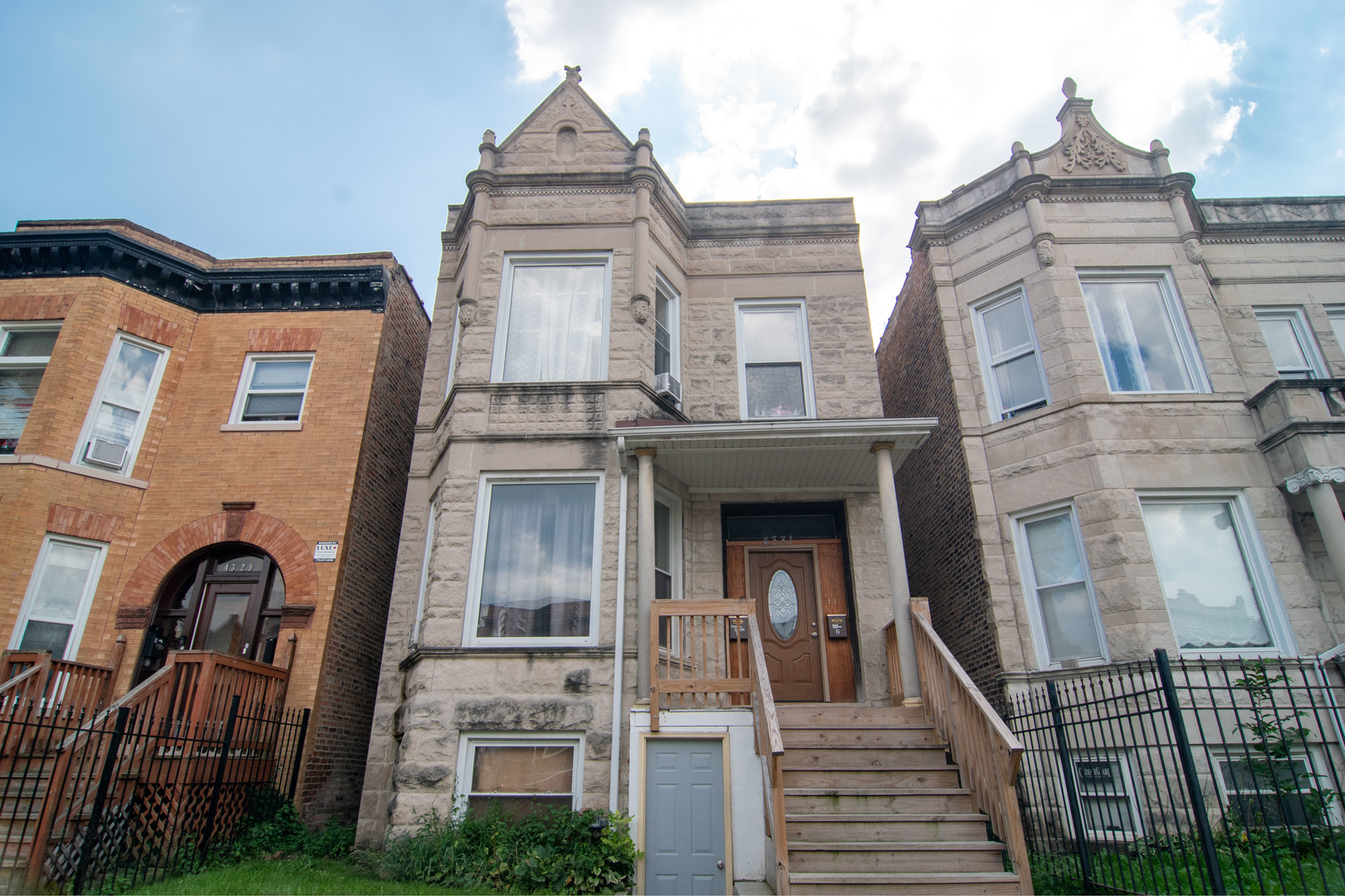 4331 W Adams Street Property Photo 1