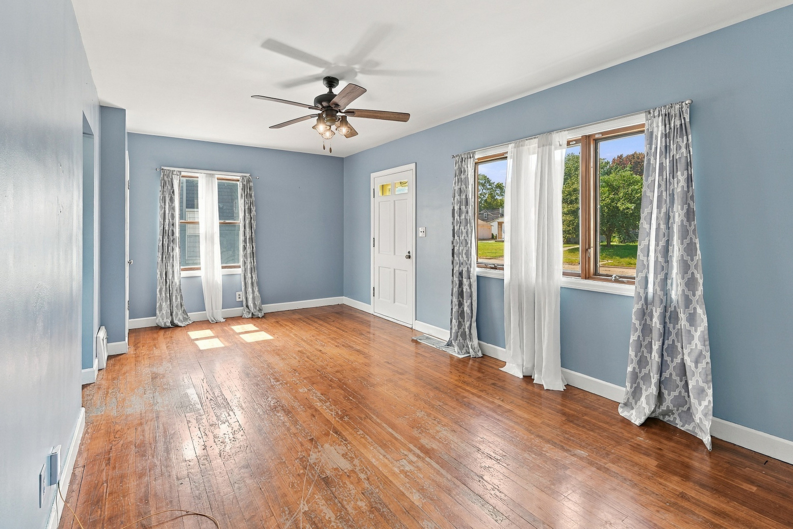 2329 Frances Place Property Photo 5