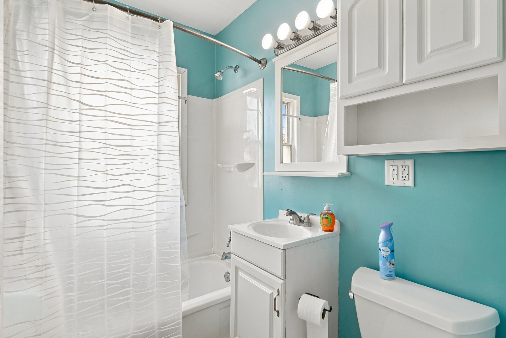 2329 Frances Place Property Photo 10