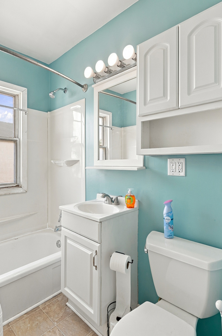 2329 Frances Place Property Photo 11
