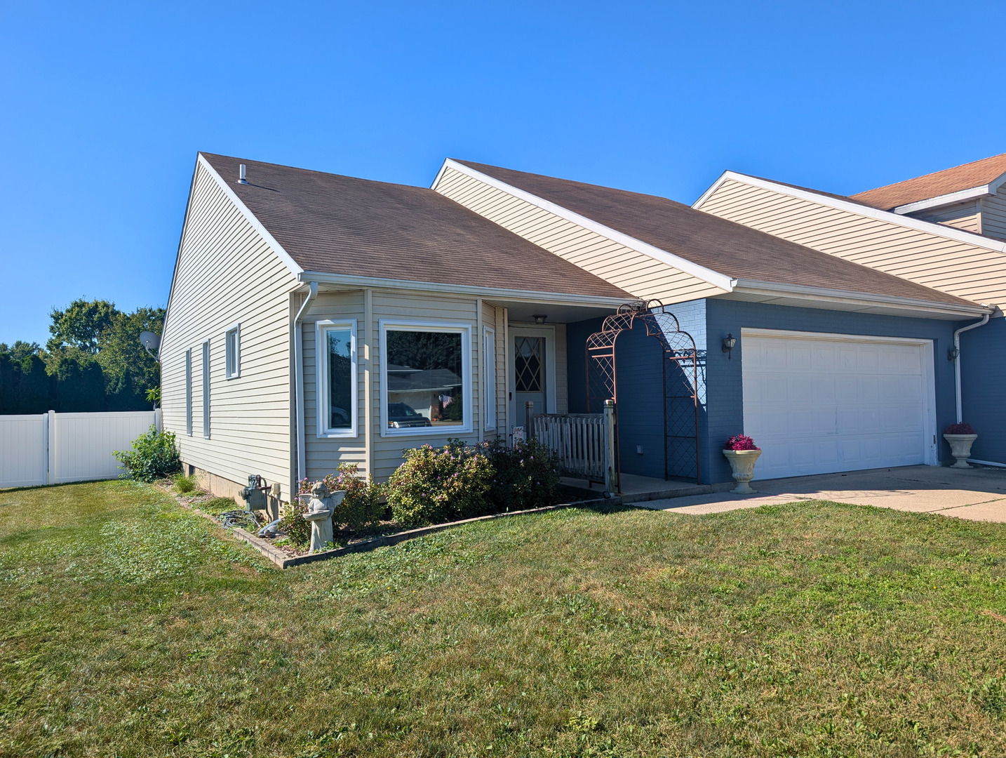 801 W Mckinley Road Property Photo 1