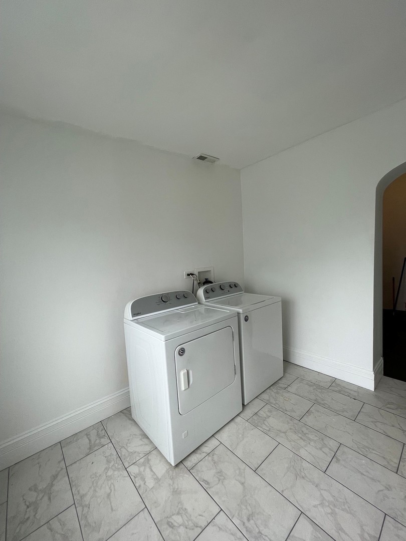3044 W Jackson Boulevard 2 Property Photo 13