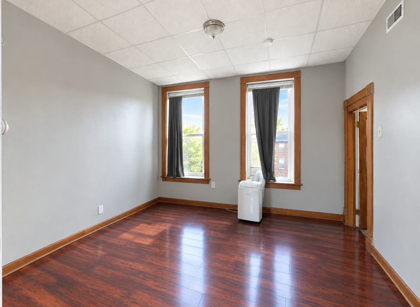 1854 S Ashland Avenue 2r Property Photo 5