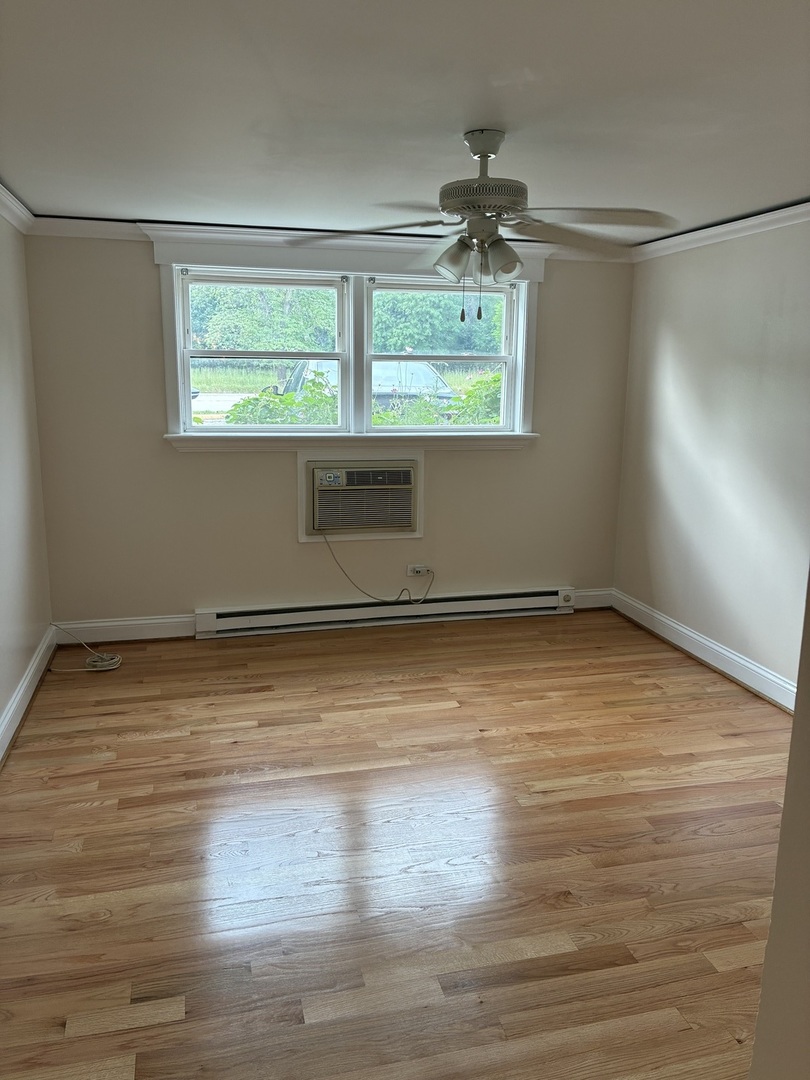 5043 N East River Road 1a Property Photo 4