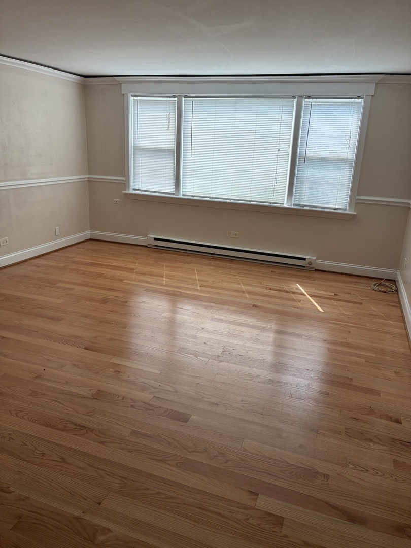 5043 N East River Road 1a Property Photo 5