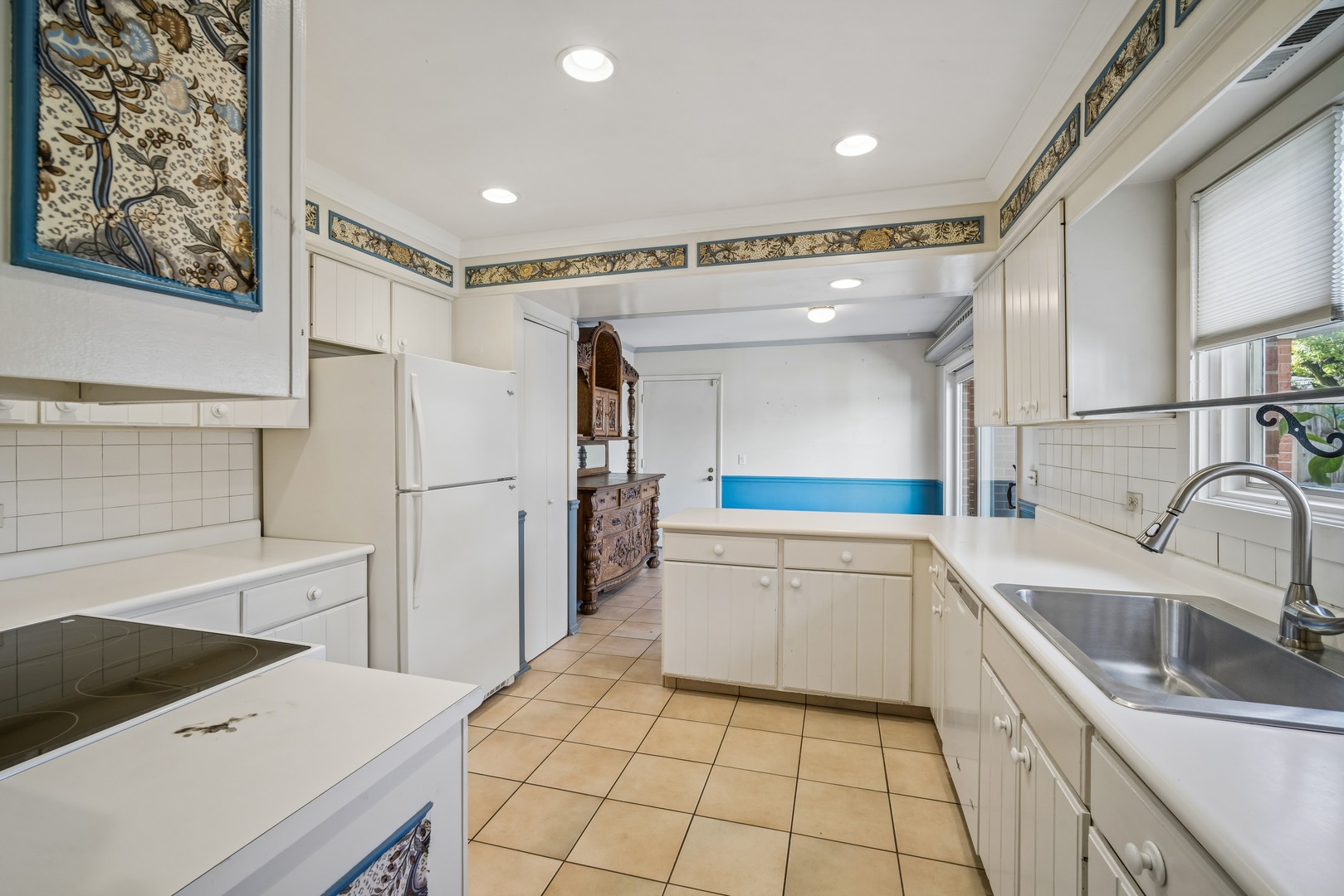 1466 Concorde Circle Property Photo 12