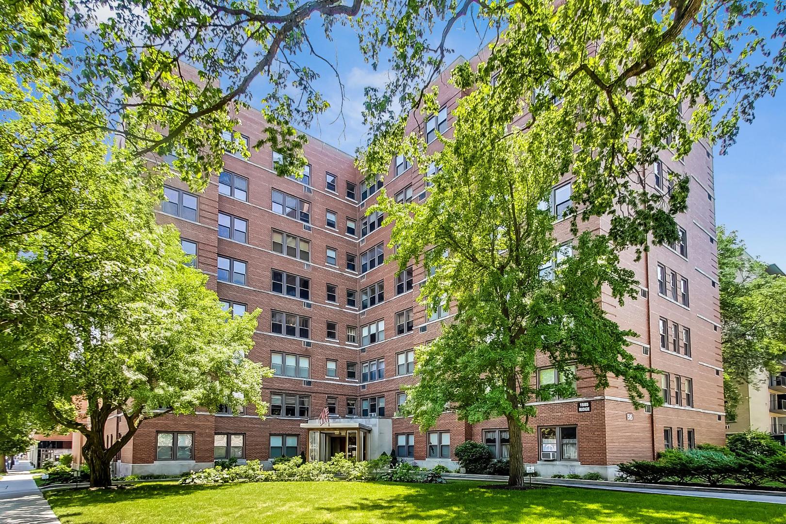 1585 Ridge Avenue 505 Property Photo 1
