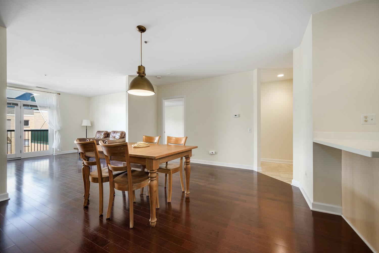 1107 Greenleaf Avenue 3g Property Photo 8