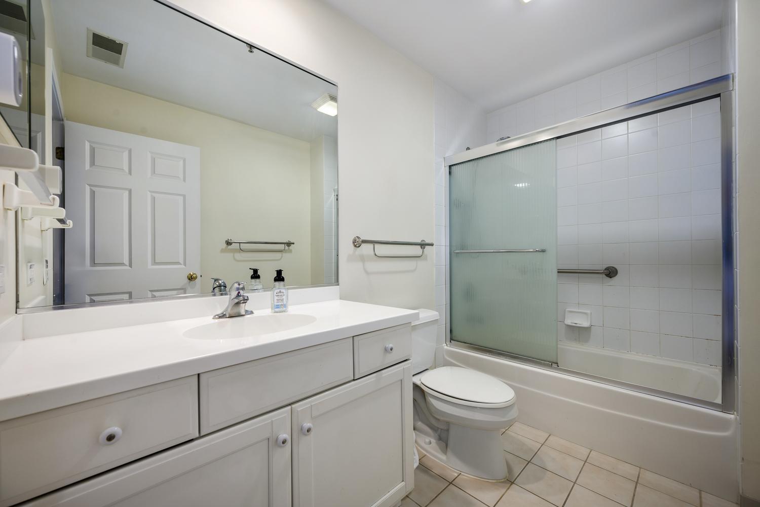 1107 Greenleaf Avenue 3g Property Photo 24