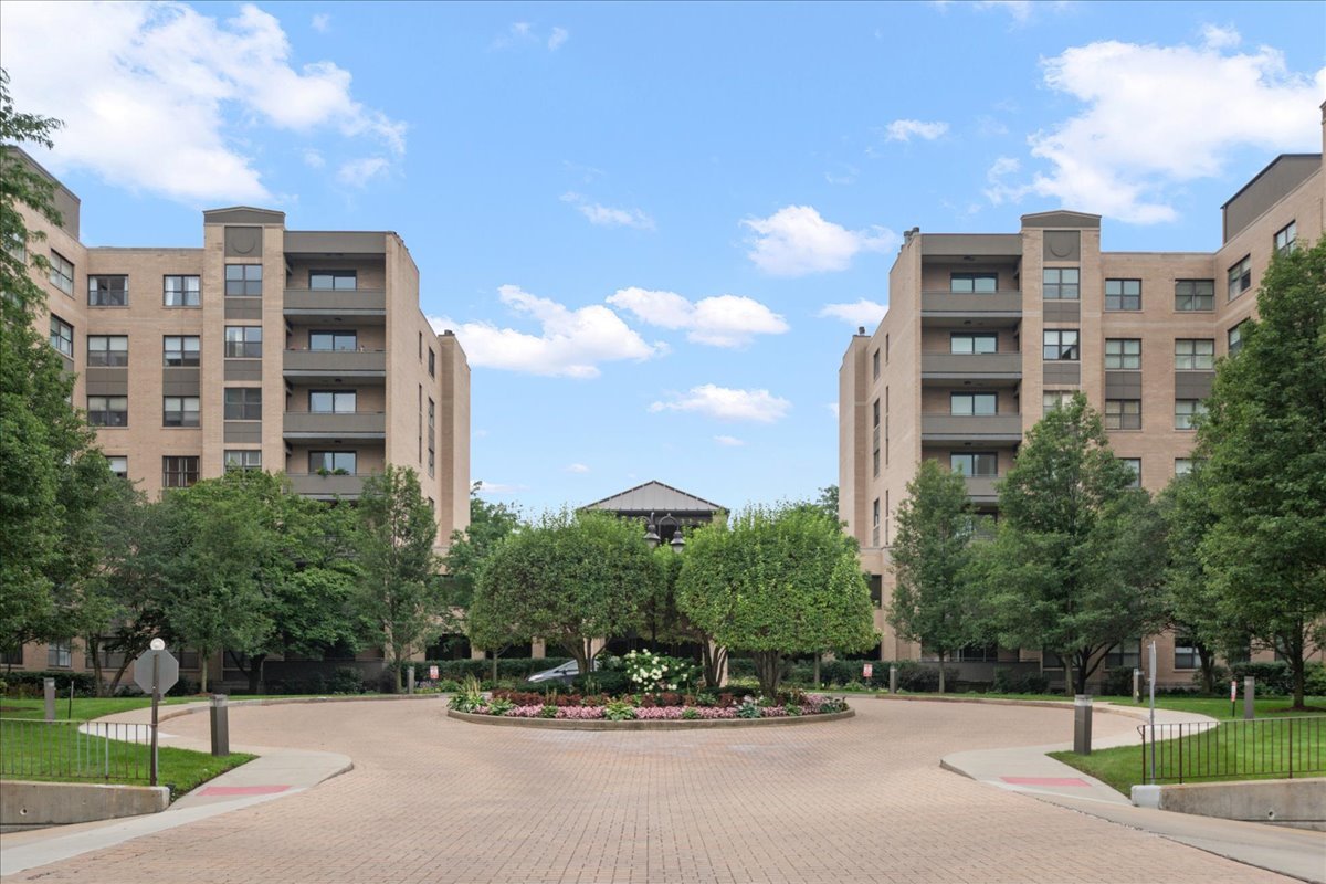 4545 W Touhy Avenue 217w Property Photo 1