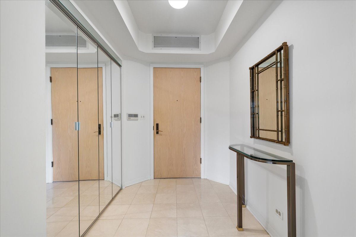 4545 W Touhy Avenue 217w Property Photo 3