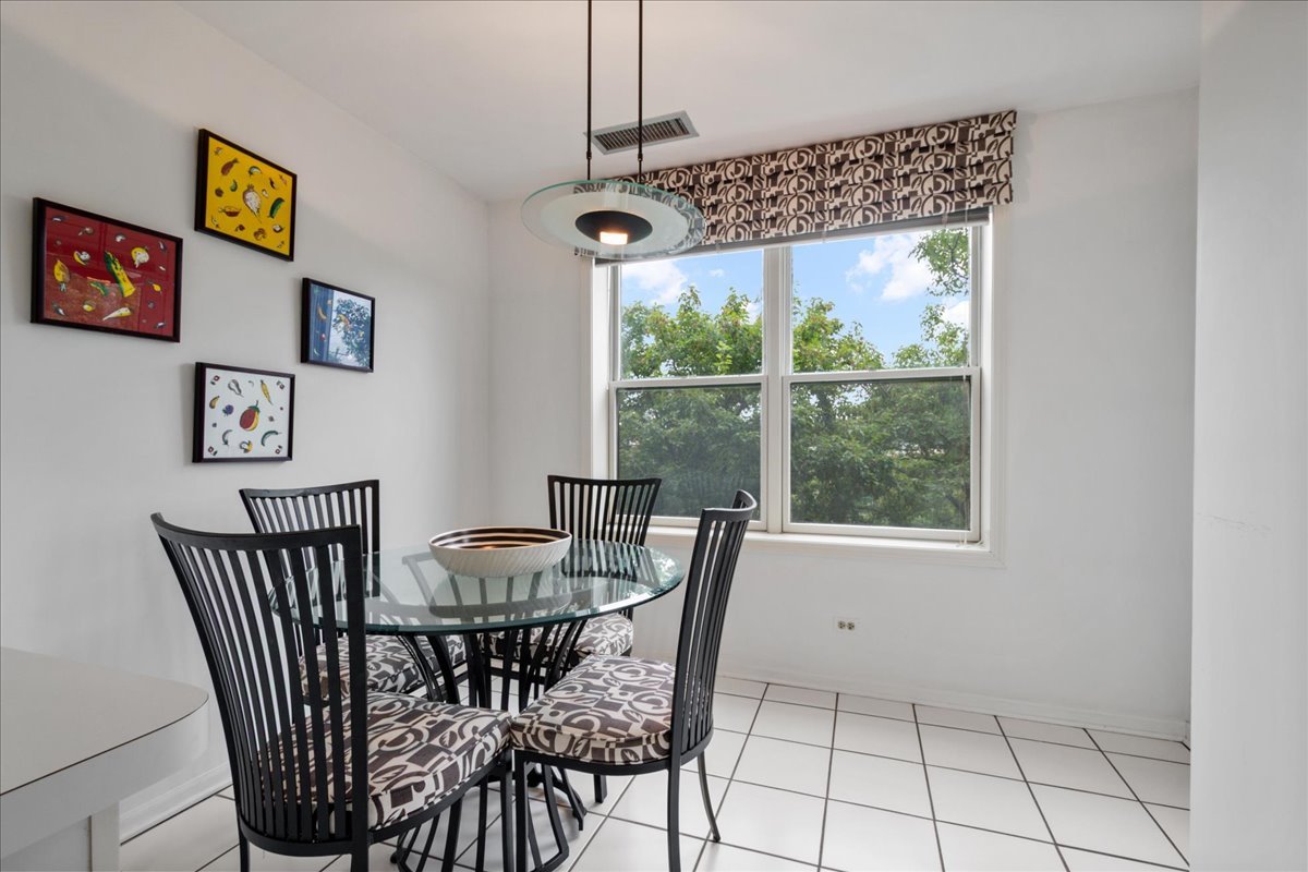 4545 W Touhy Avenue 217w Property Photo 8