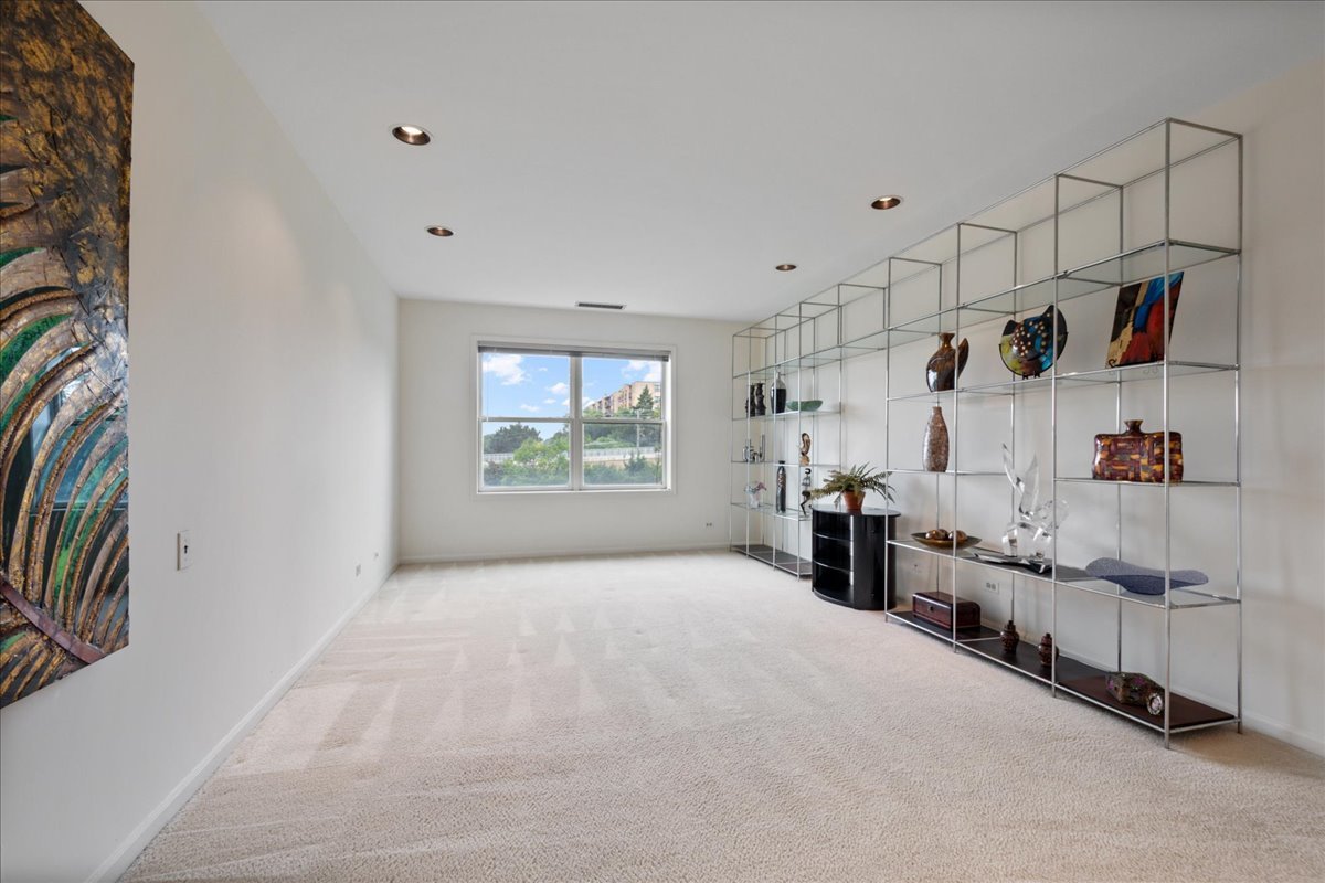 4545 W Touhy Avenue 217w Property Photo 10