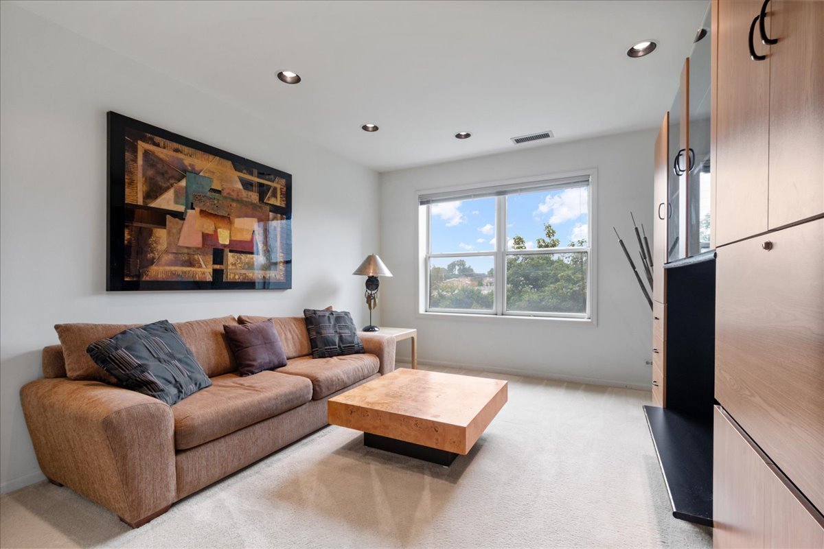 4545 W Touhy Avenue 217w Property Photo 14