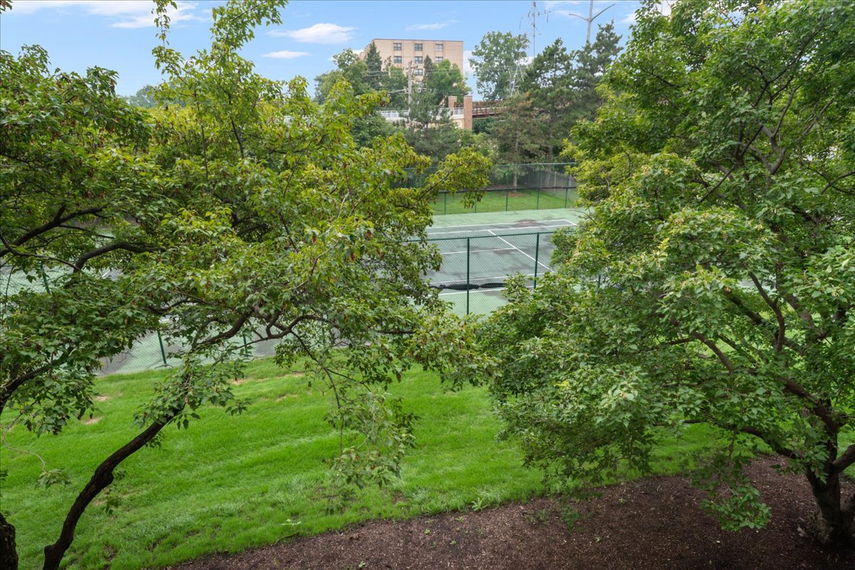 4545 W Touhy Avenue 217w Property Photo 18