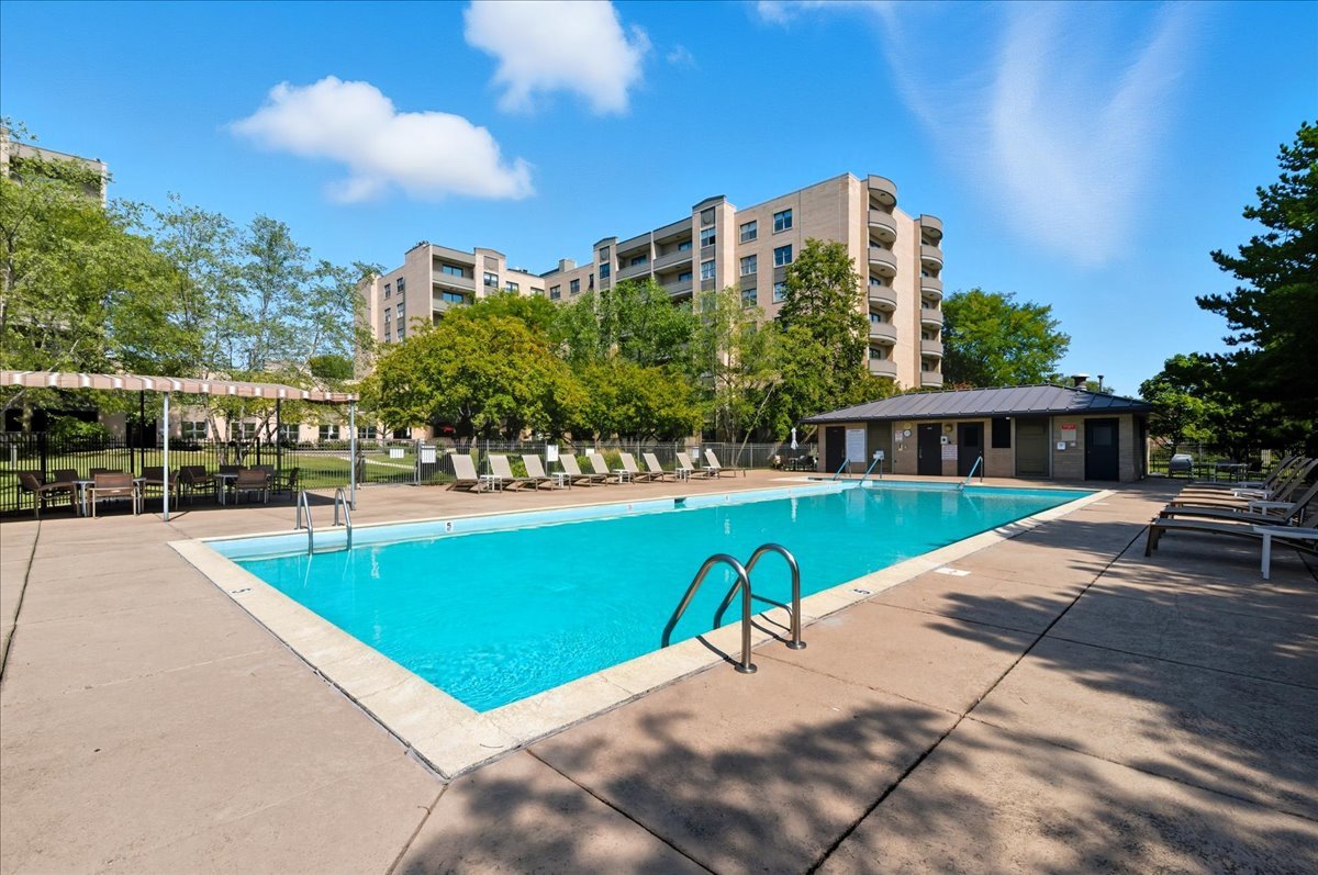 4545 W Touhy Avenue 217w Property Photo 23