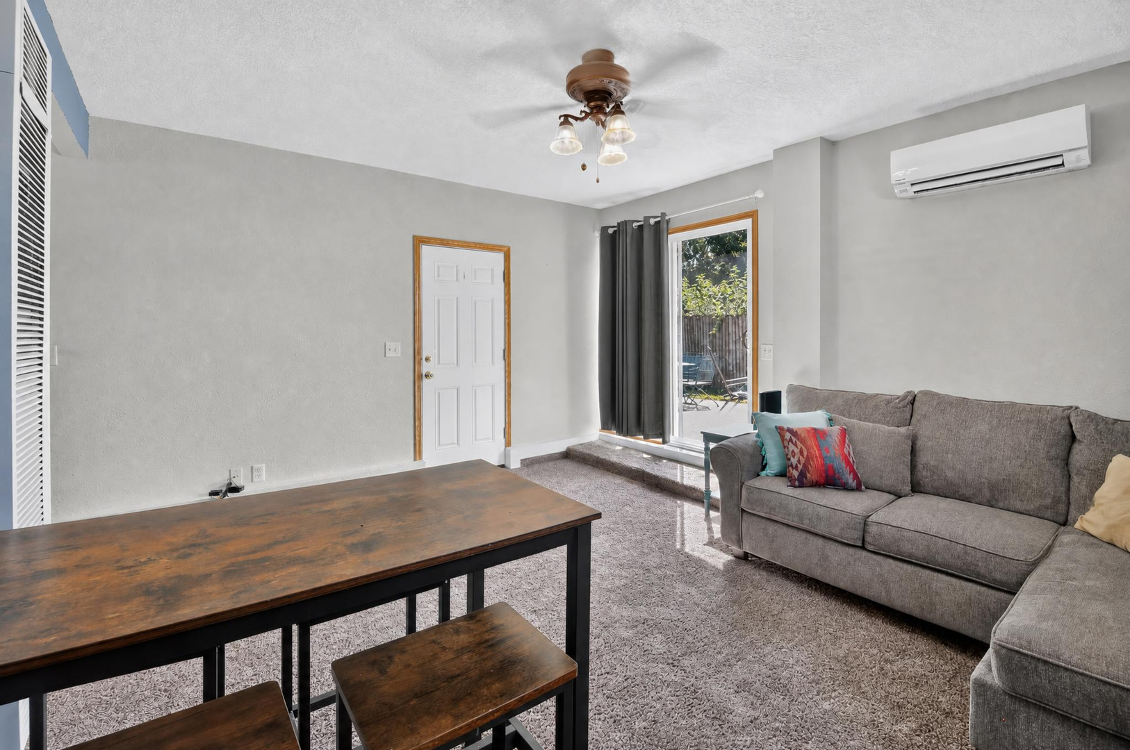 303 W Price Street Property Photo 16