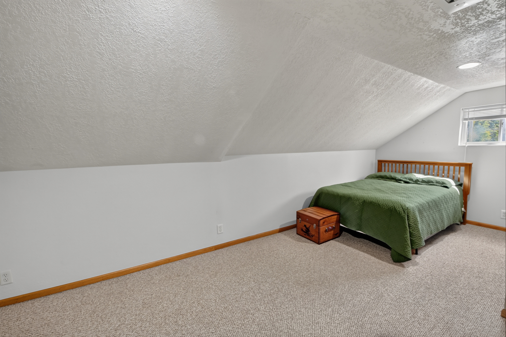 303 W Price Street Property Photo 21