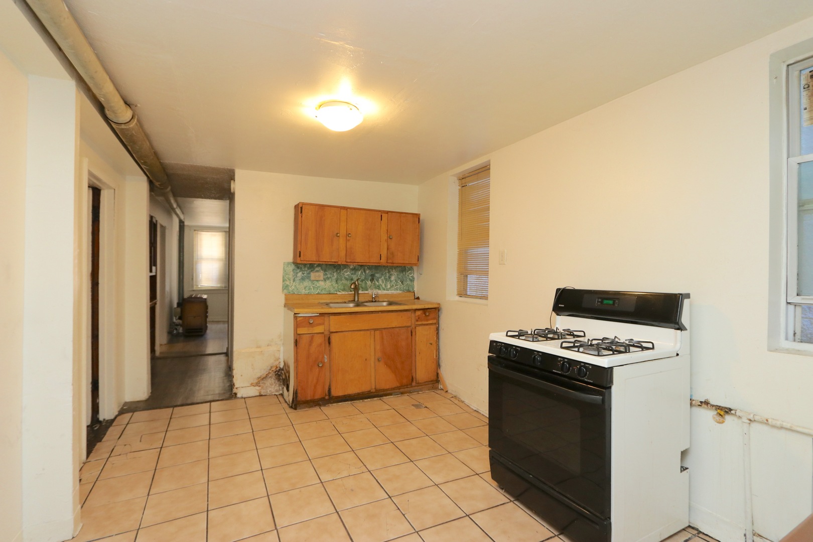 2844 N Damen Avenue Property Photo 19