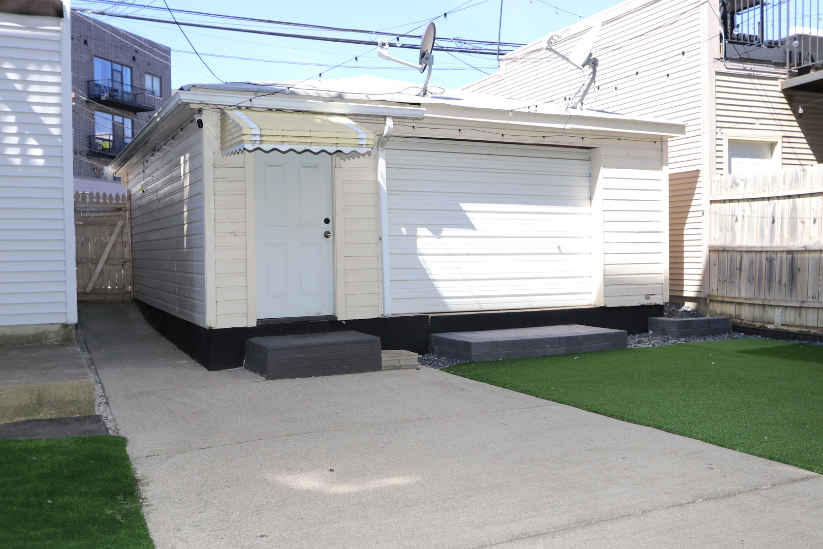 2844 N Damen Avenue Property Photo 25