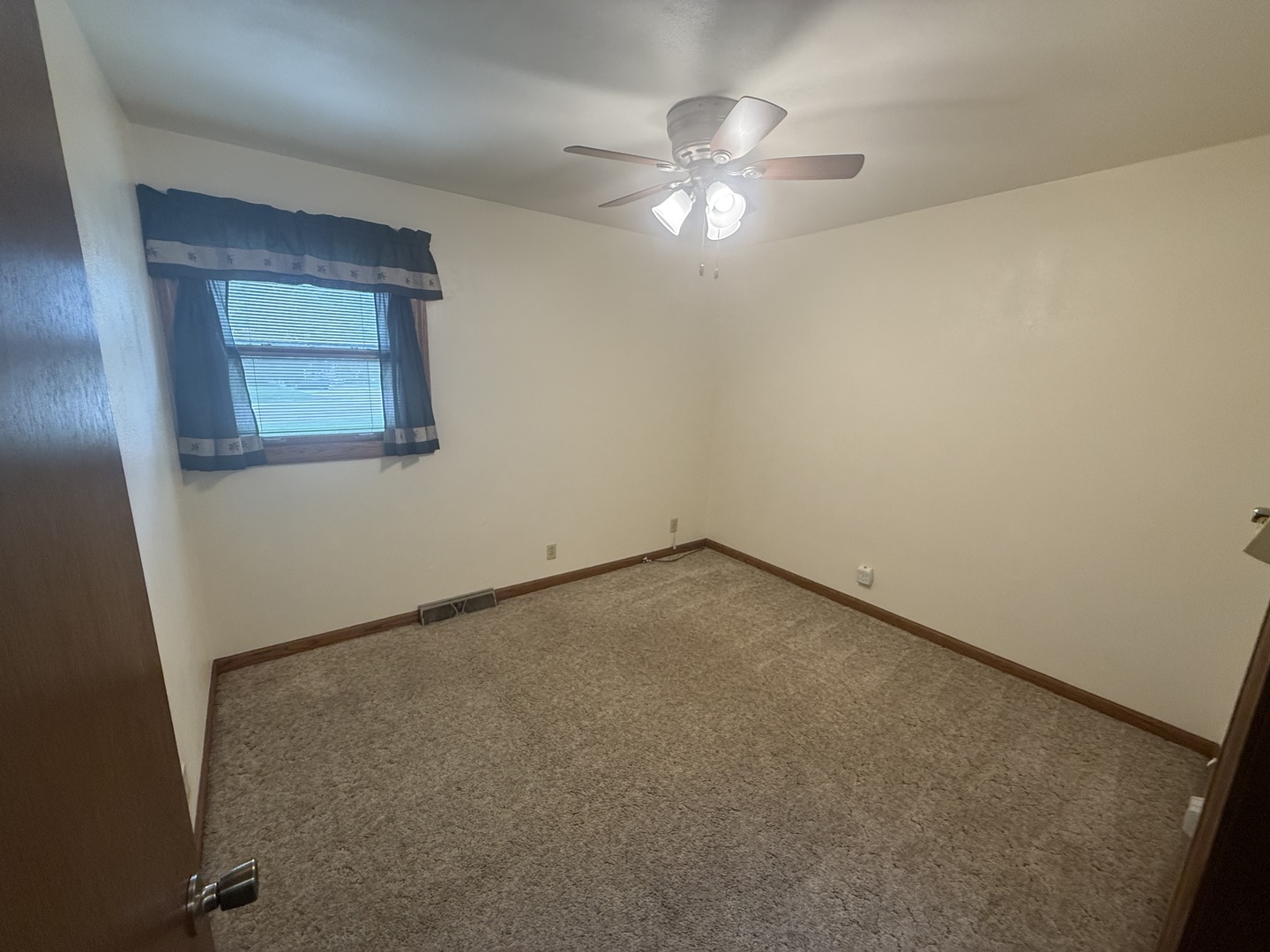 6194 Abington Drive Property Photo 10
