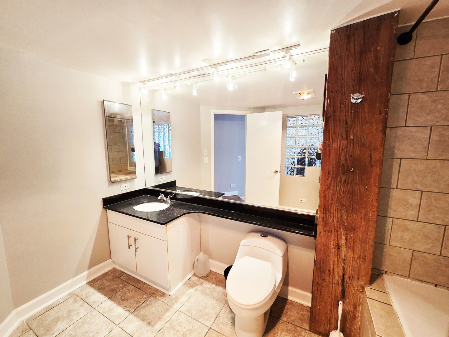 913 W Van Buren Street 5e Property Photo 13