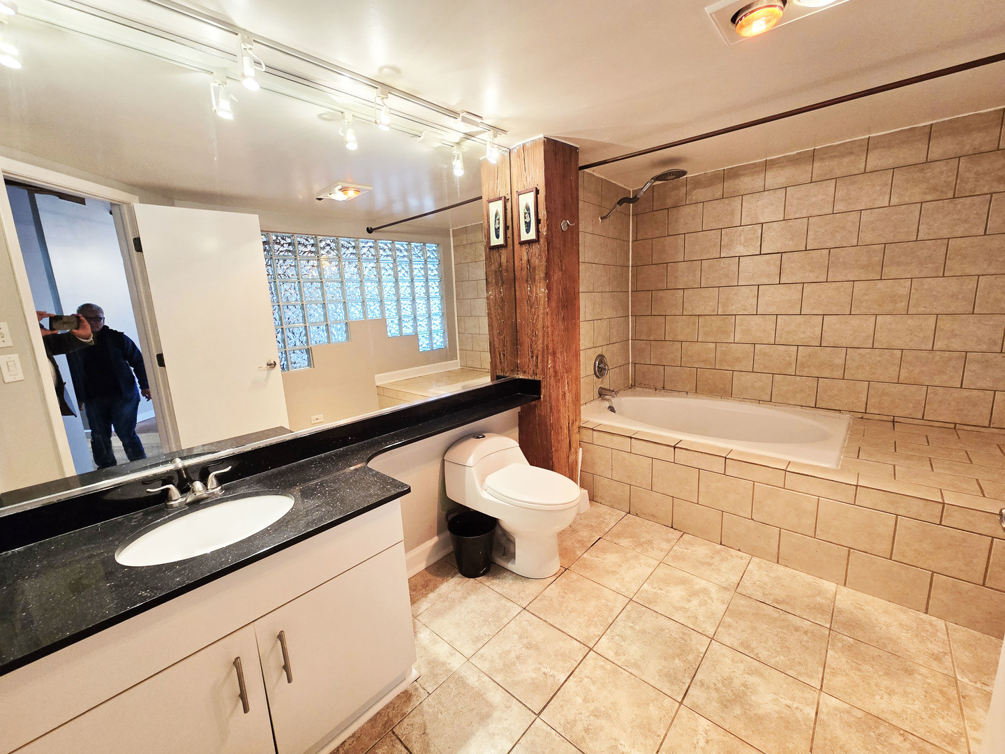913 W Van Buren Street 5e Property Photo 14