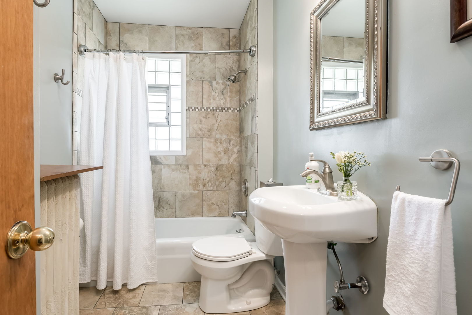 245 Elgin Avenue Property Photo 21