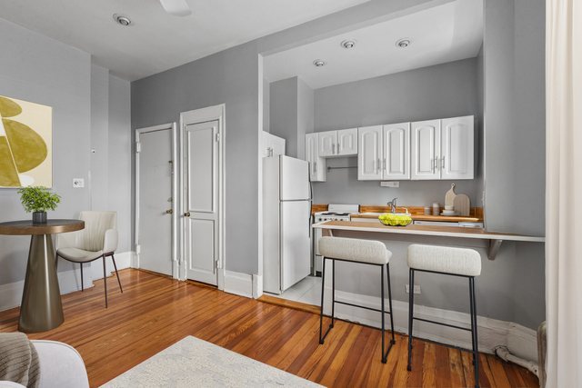 20 E Goethe Street 206 Property Photo 6