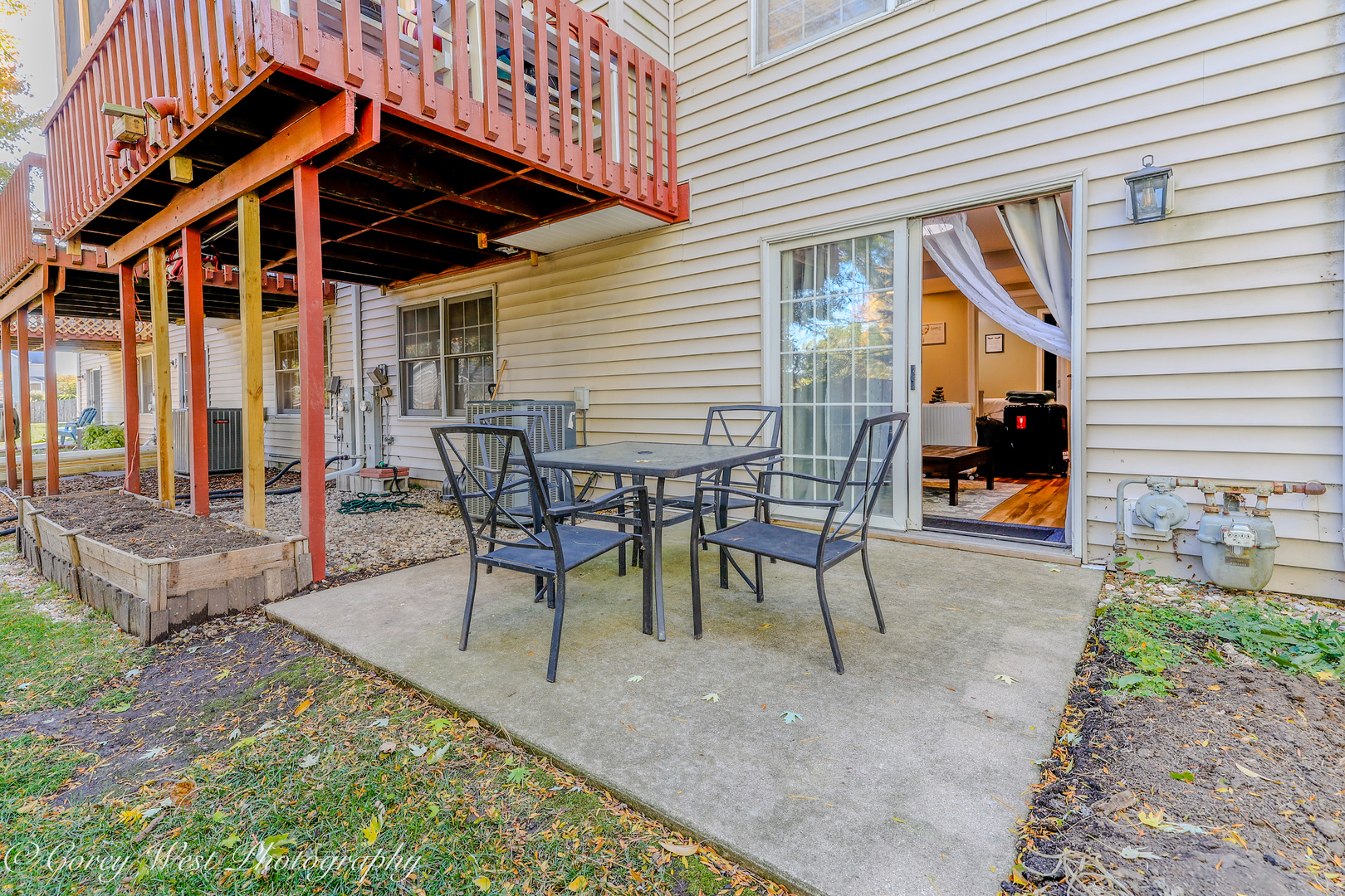 1015 Ashley Drive Property Photo 3