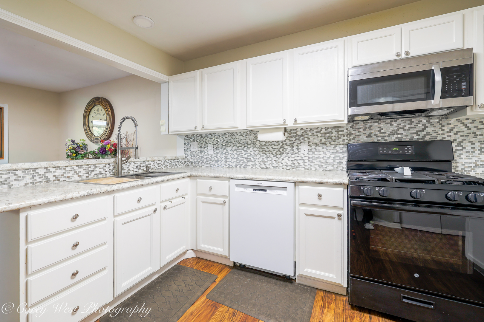 1015 Ashley Drive Property Photo 12