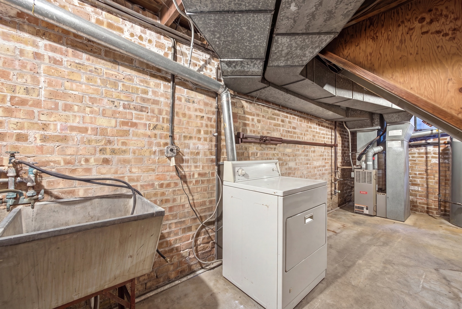 724 Hastings Street Property Photo 13