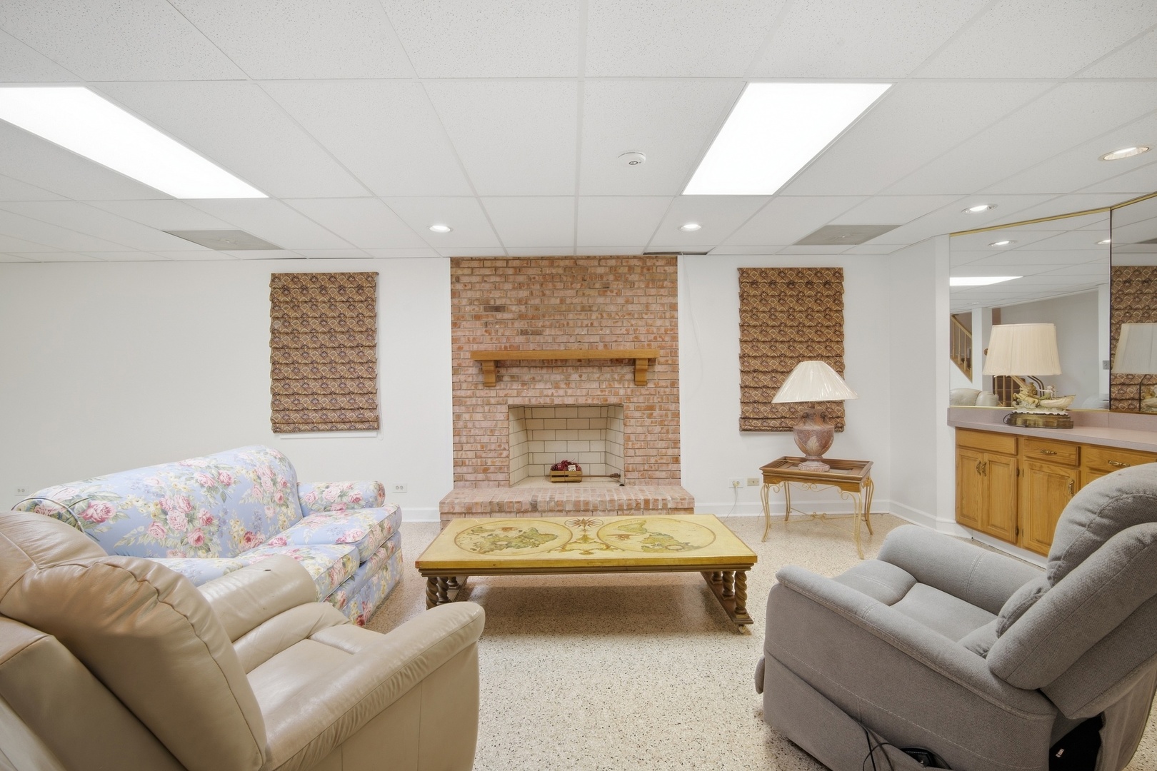 4 S Wynstone Drive Property Photo 29