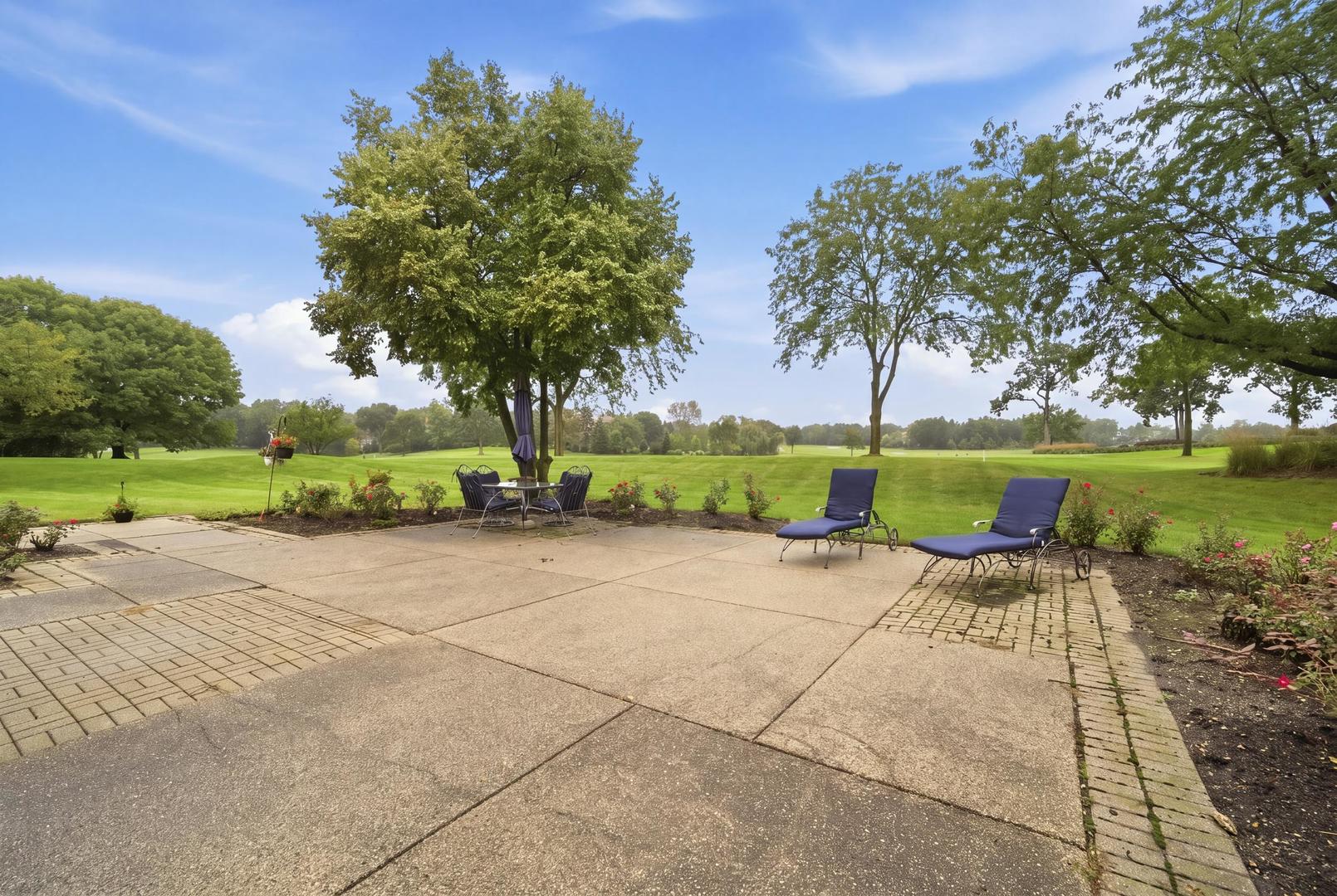 4 S Wynstone Drive Property Photo 33