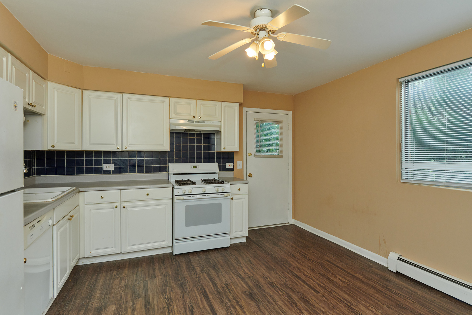 1762 W Highland Avenue 204 Property Photo 4