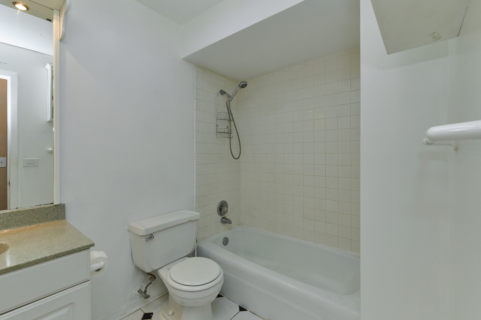 1762 W Highland Avenue 204 Property Photo 10