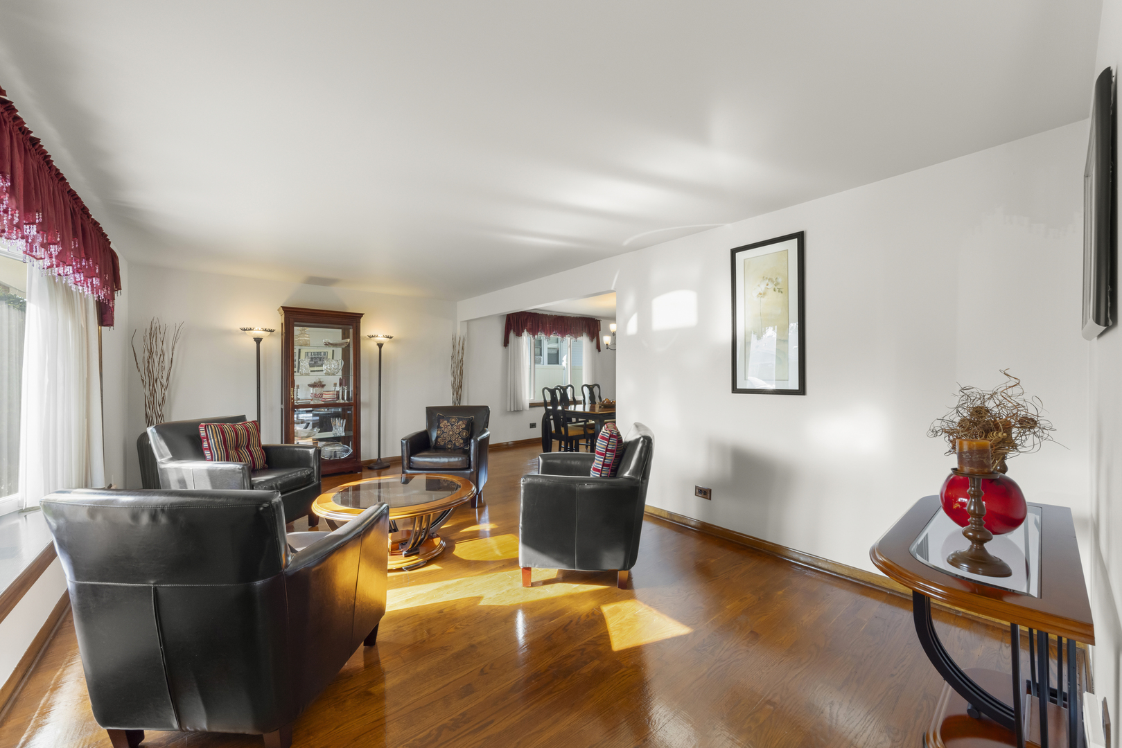 9204 Parkside Avenue Property Photo 4