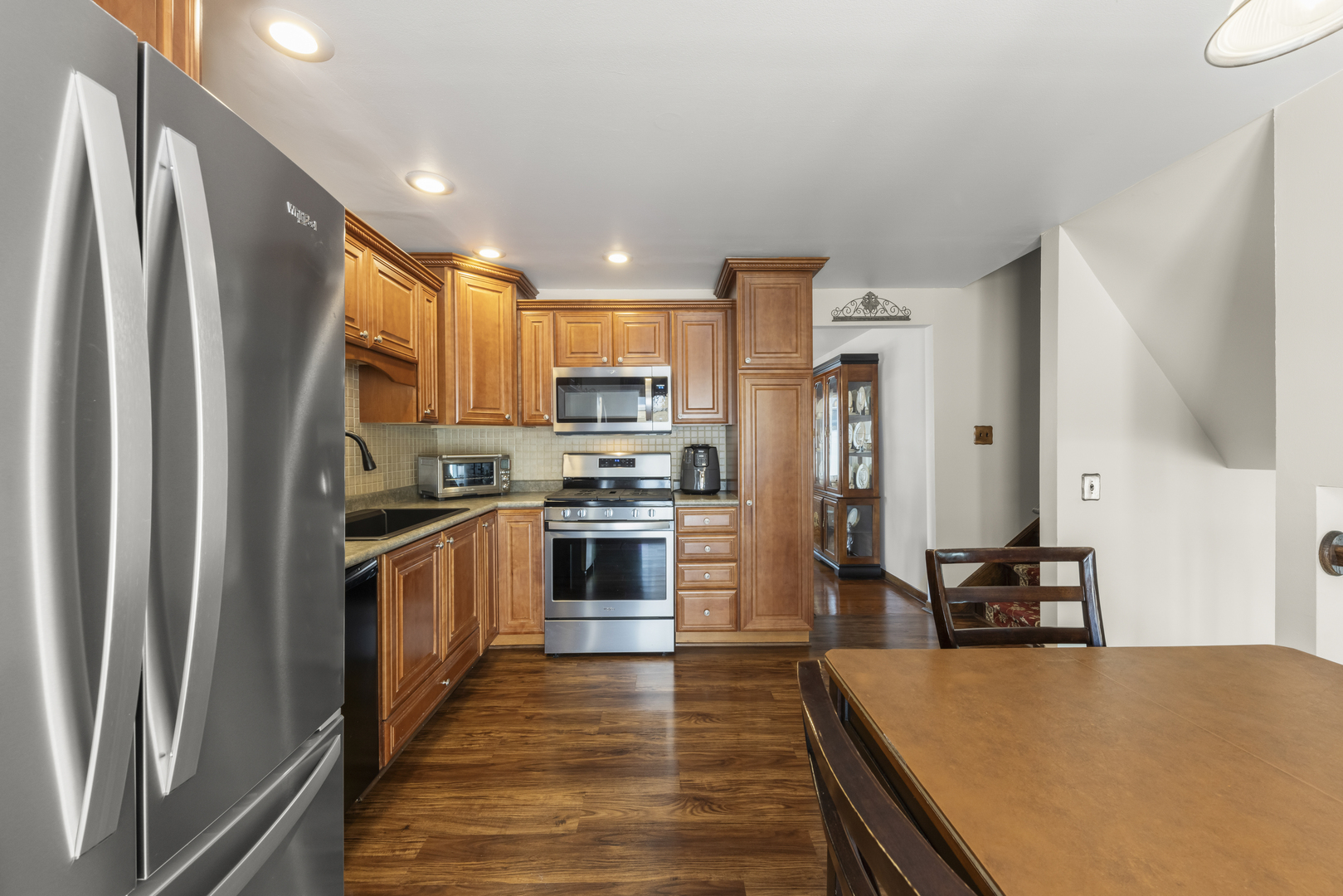 9204 Parkside Avenue Property Photo 7
